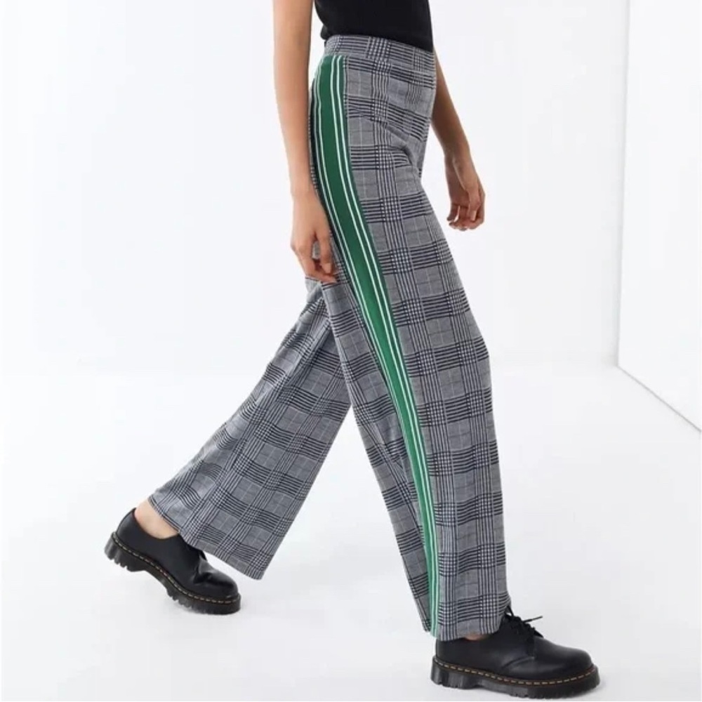 Urban Outfitters Side Stripe Plaid Pant Pull On Style Size Medium